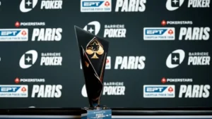 PokerStars Open Paris 2026 主賽冠軍獎盃,背景為 EPT Paris 與 Barriere Poker 官方背板